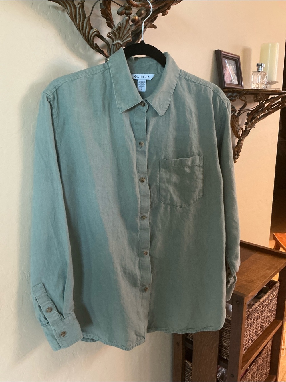 Athleta Sage Green Casual Button-Down linen Shirt
